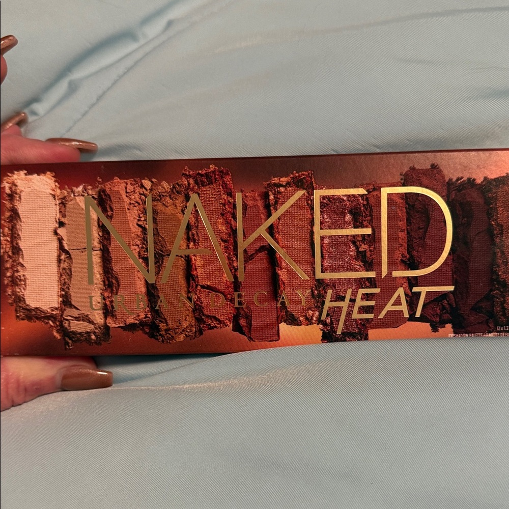 Urban Decay Naked Heat Eyeshadow Palette